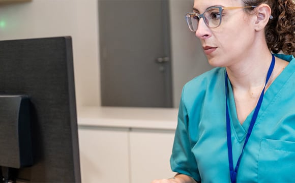 Medical worker accessing computer system